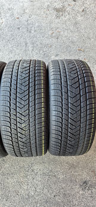 4 anvelope iarna Pirelli,fata 265/40/21,spate 295/35/21.Pret/bucata