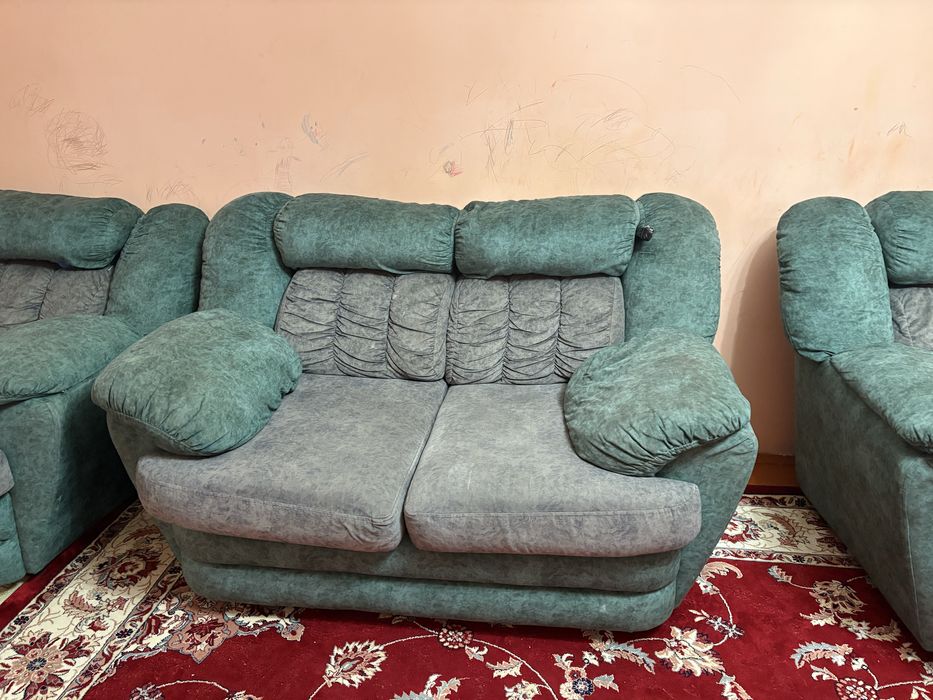 Диван 2 креслосымен сатылады