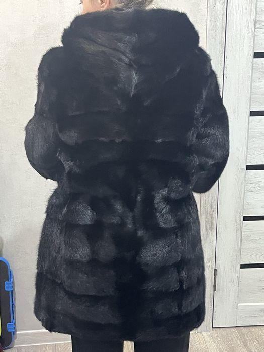 Продаб норковую шубу