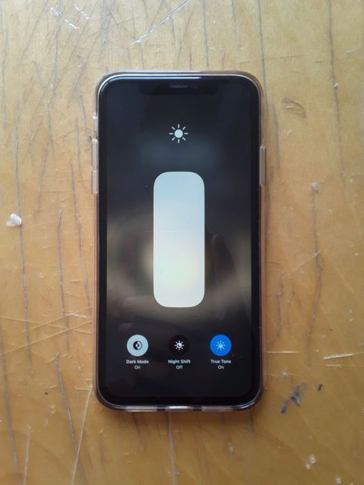 Iphone 11   64GB  хотира