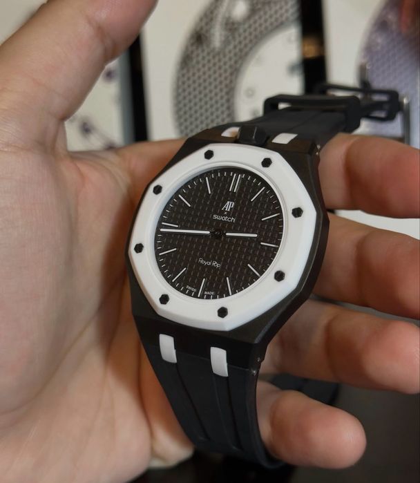 Чисто нов часовник Audemar Piguet x Swatch Royal Pop