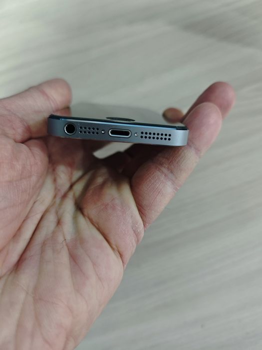 IPhone 5s 16gb в идеальном состоянии