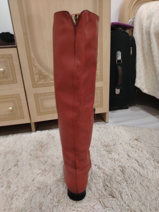 Продам осенние сапоги