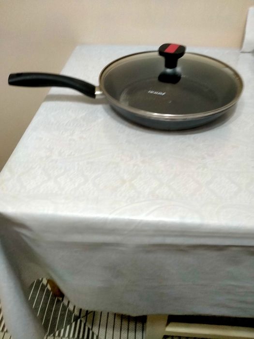 Сковорода с крышкой