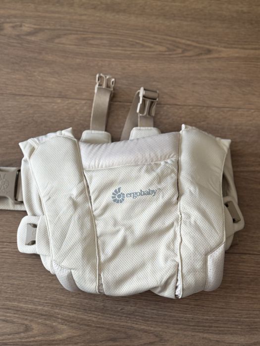 Ergobaby Embrace - ергономична раница