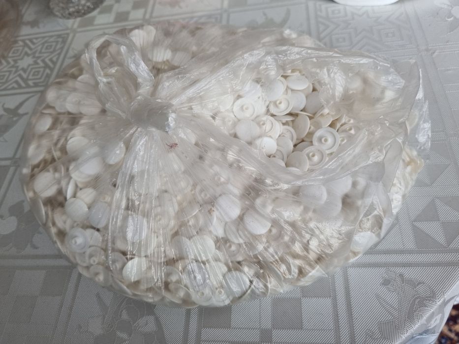 Продам мебельные заглушки