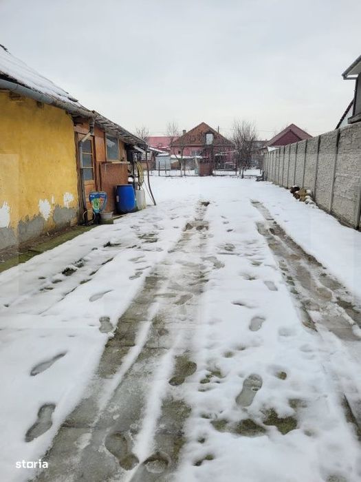 Casa de vanzare, 40 mp, teren 480mp, zona Plopi