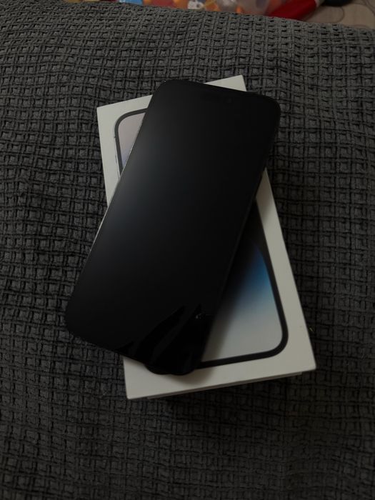 Продам Айфон 14 про макс