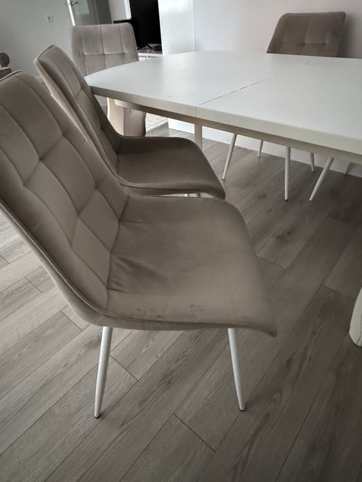 Стол со стульями