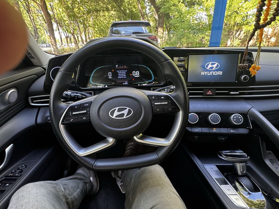 Hyundai Elantra 2023 йил