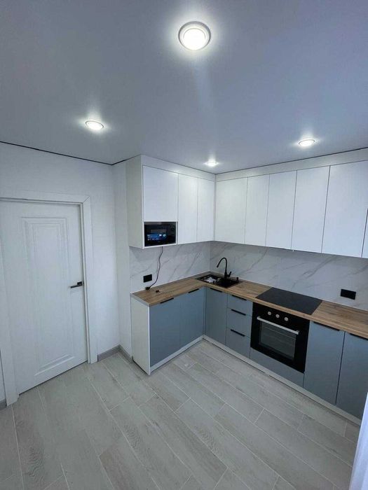 Продается 2х- комн.кв на 8 микрорайоне