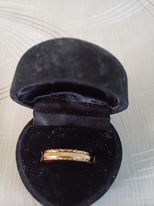 Продавам пръстени