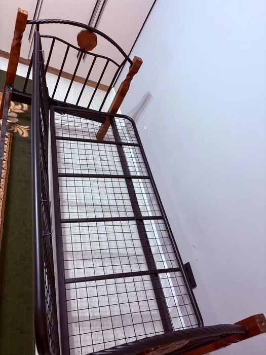 Продаю,кровати в нормальном состояний