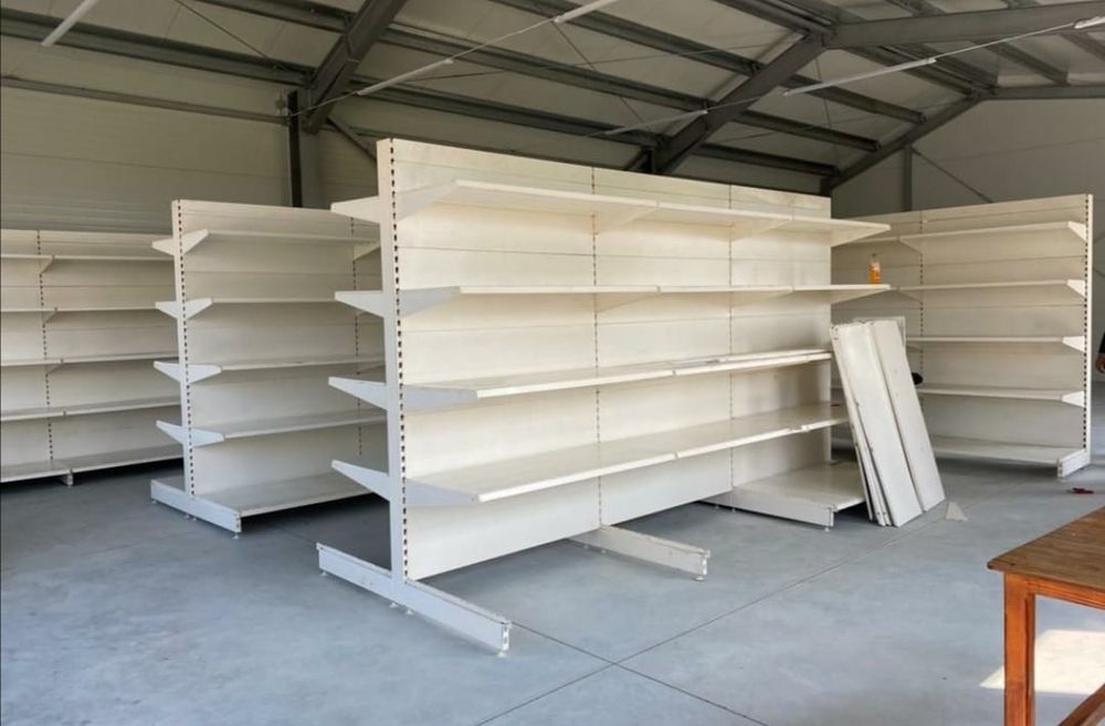 Rafturi metalice pentru magazin