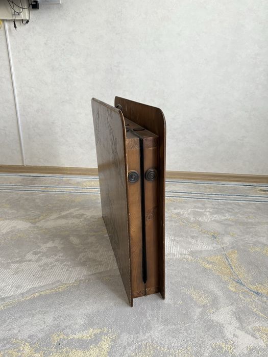 Складной стол для гостей 2 штука