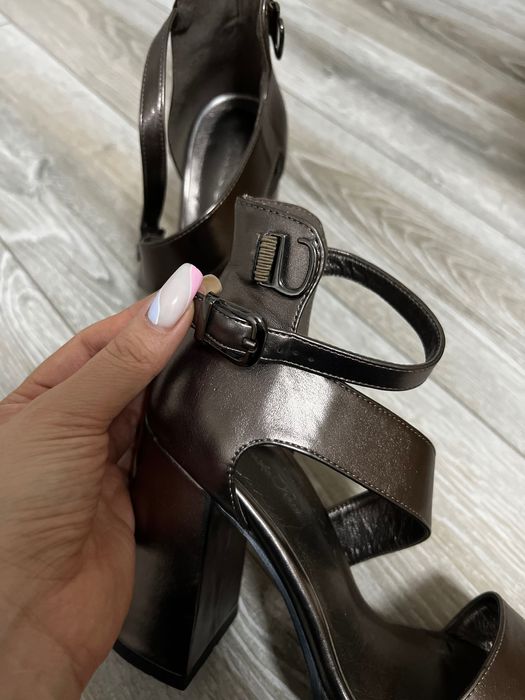 Туфли на устойчивом каблуке