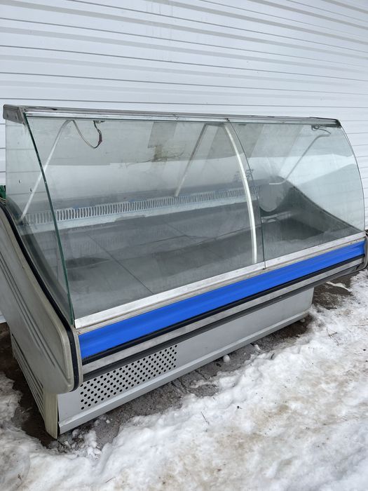 Продам витринные холодильники бу