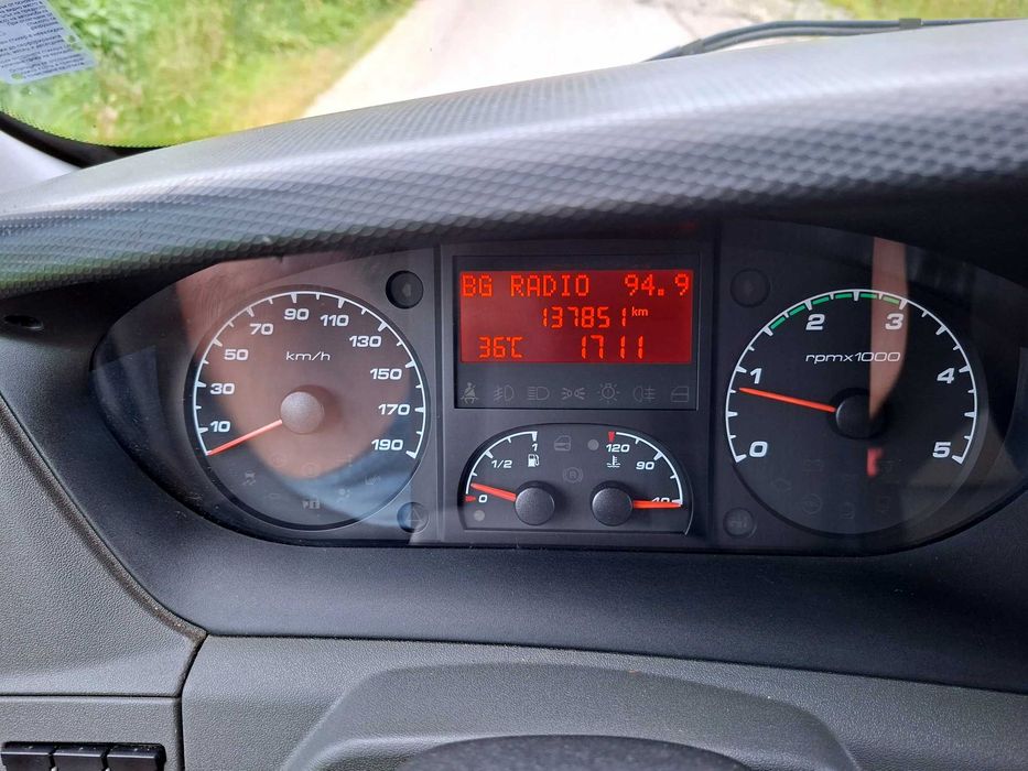 IVECO DAILY 35C21 3.0HPI 210 к.с. ТОП състояние - падащ борд въздушни възглавници 3.5 тона