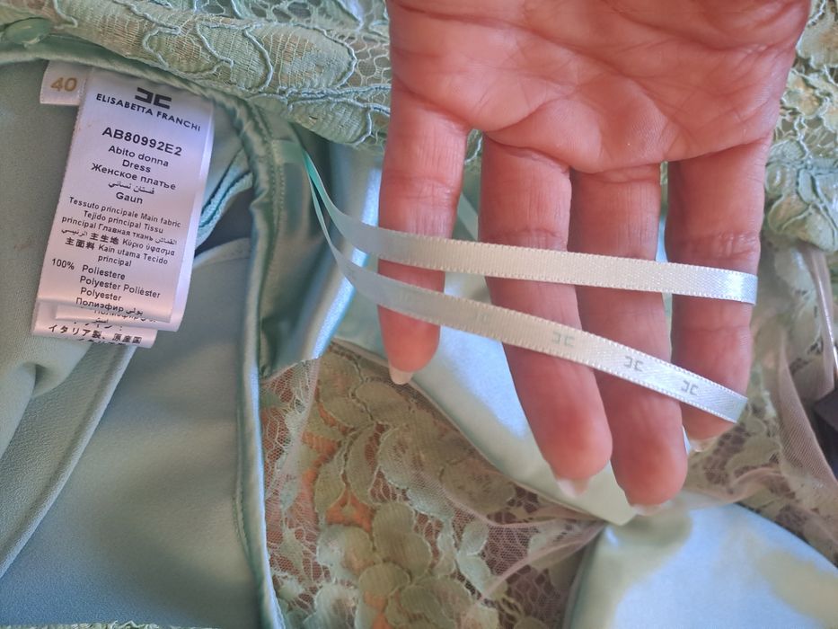 С етикет Elisabetta Franchi  оригинална официална рокля