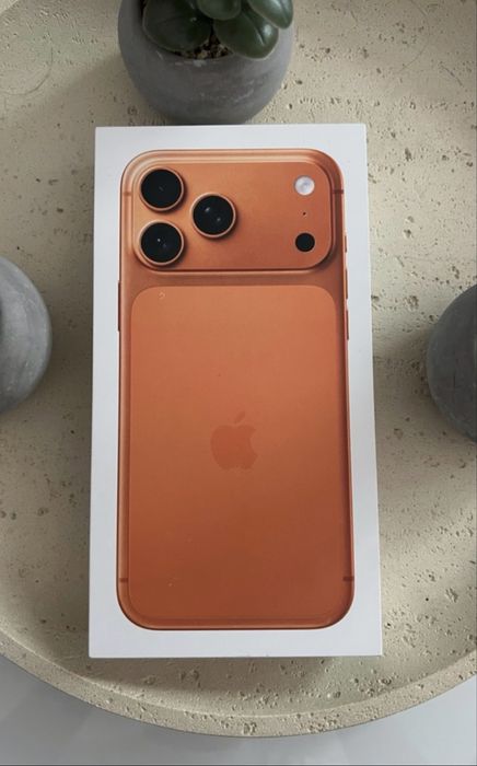 iPhone 17 Pro Max 256gb Cosmic Orange sigilat