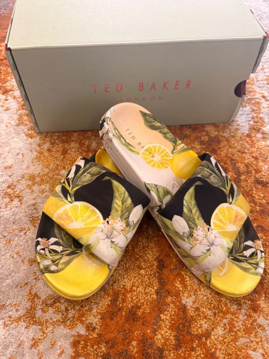 Чехли Ted Baker 38