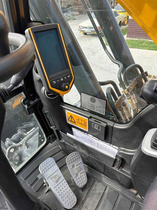 Экскаватор  в отличном состоянии