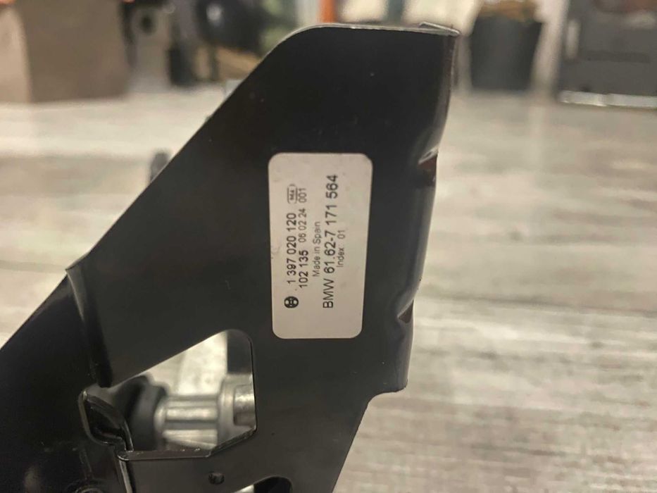 Motoras stergator BMW e91
