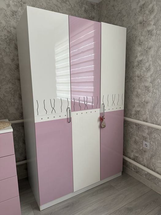 в продаже мебель для спальни
