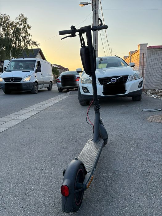 Trotineta electrica Xiaomi Electric Scooter 4