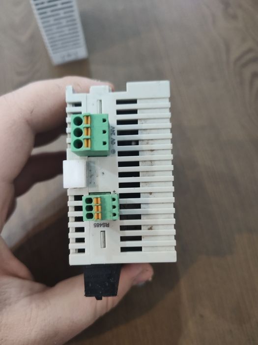 Продам программируемый контроллер