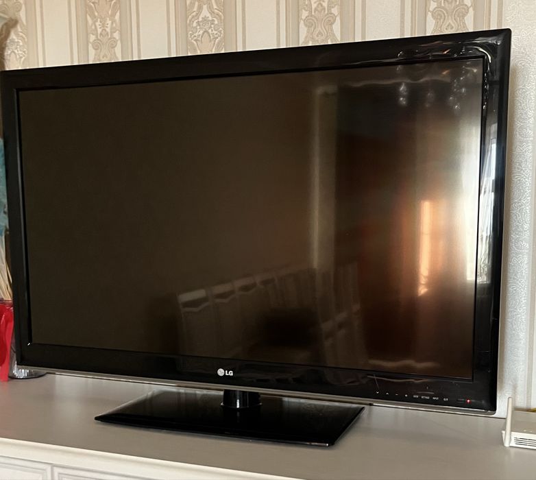 Телевизор LG 2010