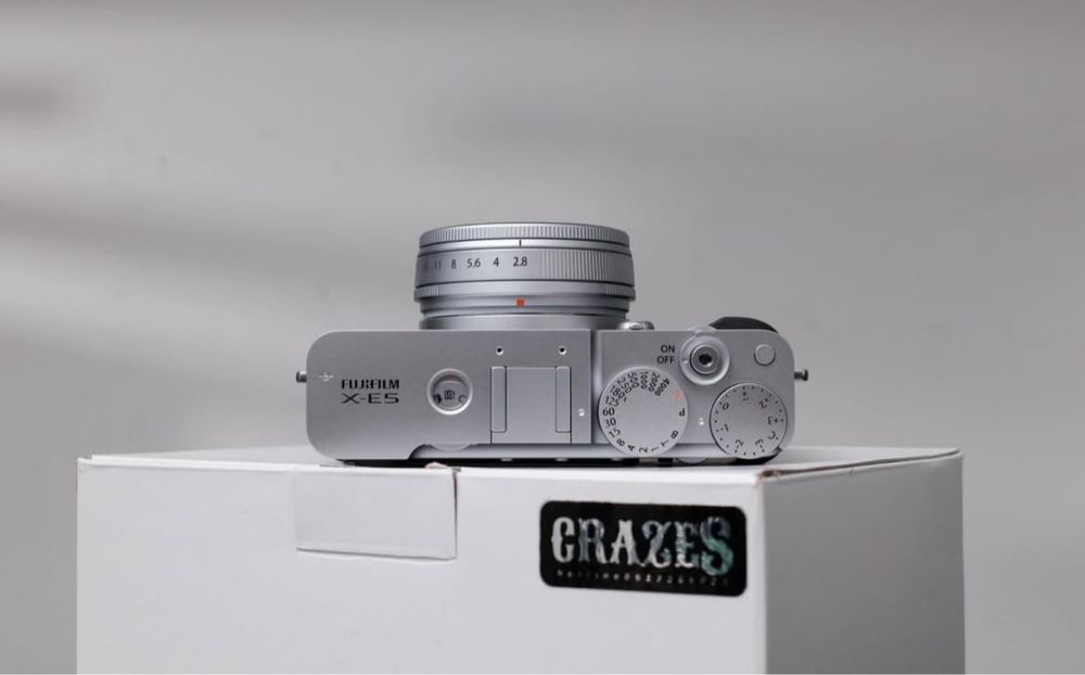 Фотокамера Fujifilm X-E5 gray edition