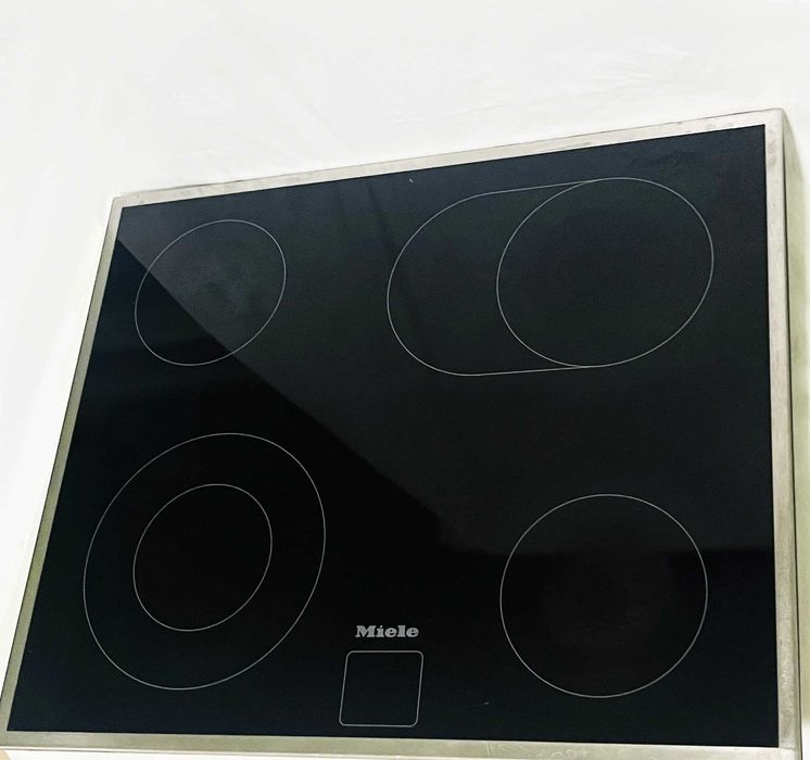 Комплект за вграждане Miele H 2268 E Active (Фурна + Керамичен плот) - 12 мес. гаранция