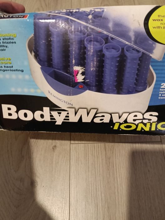 Trusă de bigudiuri electrice Remington ionic în stare foarte bună.