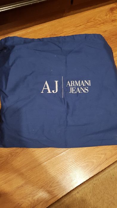 Чанта на Армани!