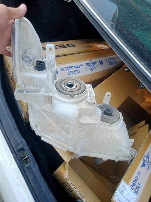 Продам фары на камри 50