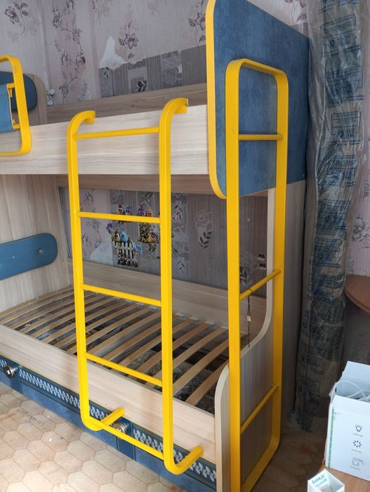 Продается двухъярусная кровать