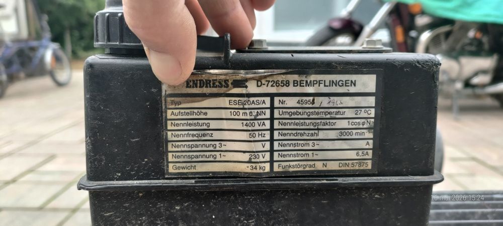 Generator electric german foarte ușor, silențios de 1,2 kW, în stare bună de funcționare. Ideal pentru centrale sau pompe de apă sau rulote.