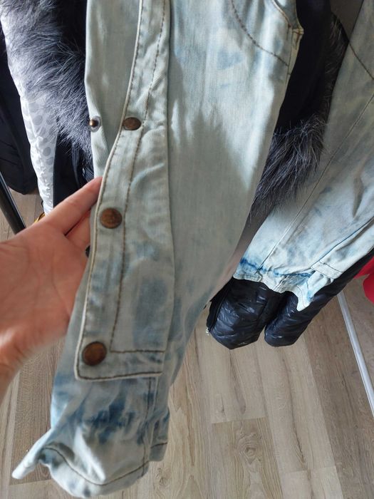 Дънки разчупен модел