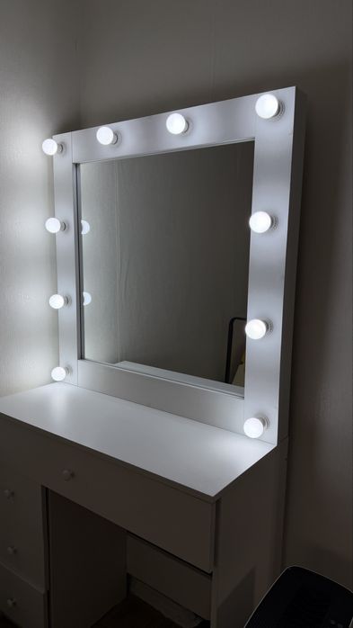 Туалетный столик