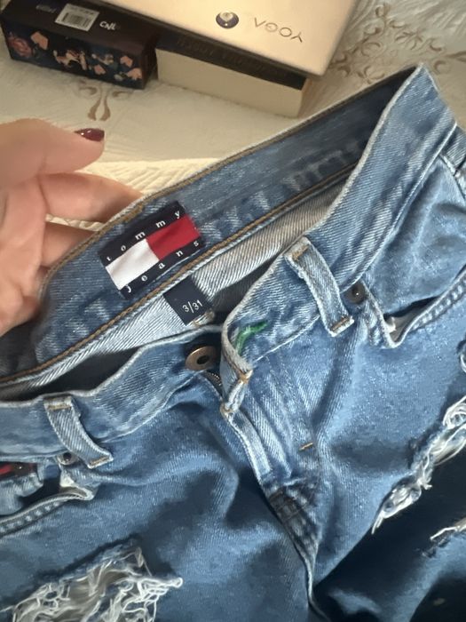 Дънки Tommy Hilfiger нови
