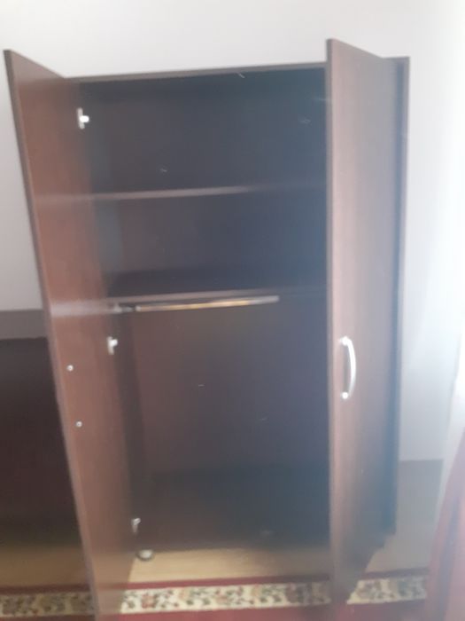 Dulap haine cu doua uși