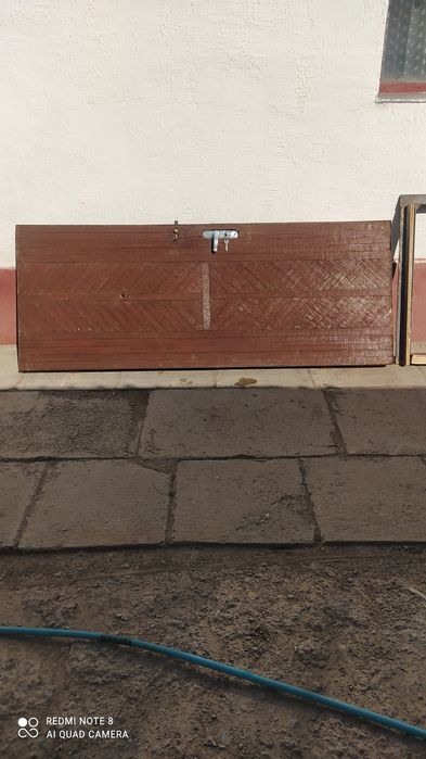 Продам наружние и внутренние двери