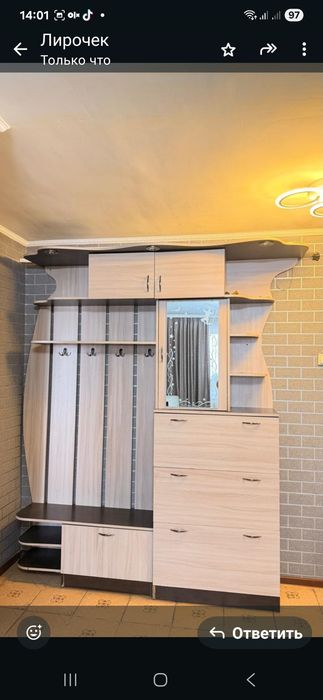 Продам прихожую с пуфиком