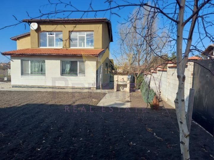 Продава се Къща в с. Славеево, Област Добрич - 200 кв.м за 319 €/кв.м - Снимка #1