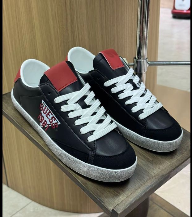 GUESS кедый 41размер