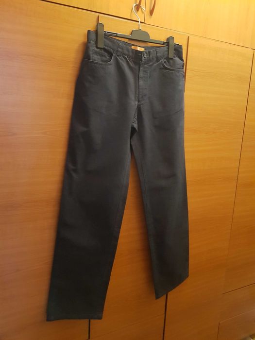 pantaloni bărbătești mărimea 40-42