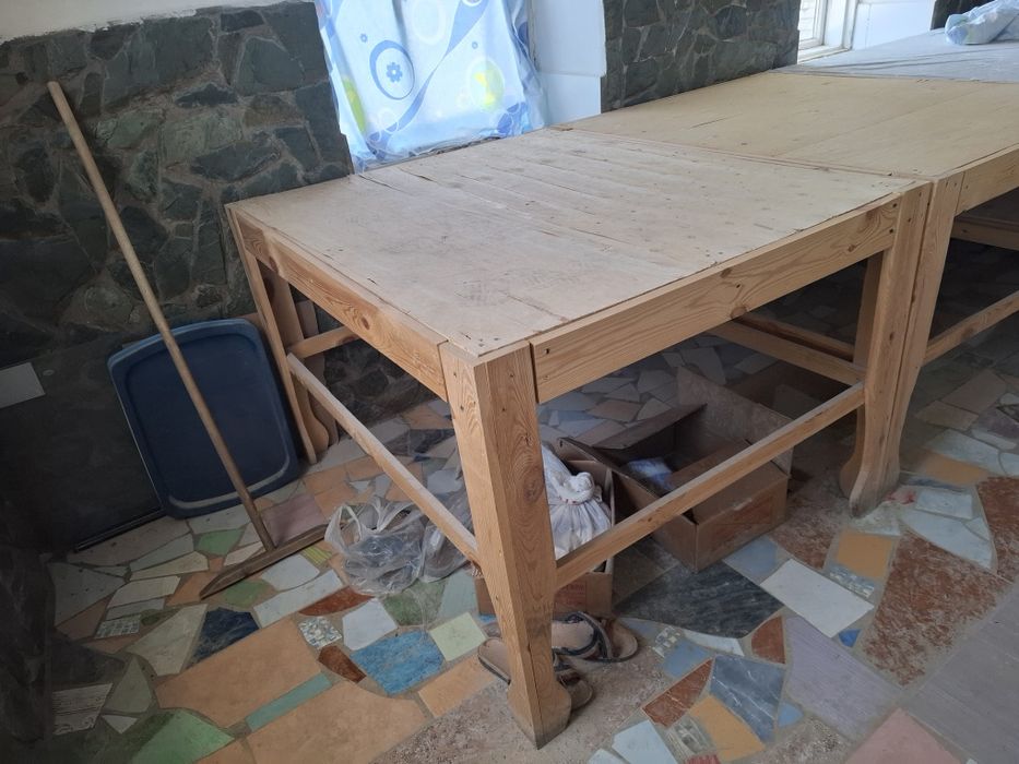 Продам деревянные столы