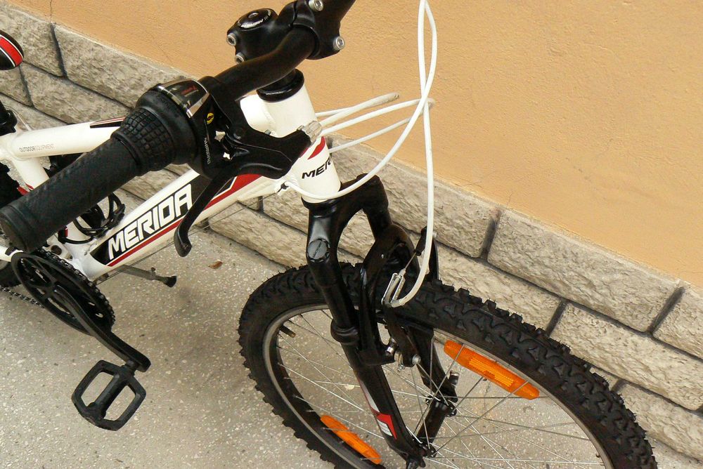 Bicicleta mountain bike de copii Merida 24