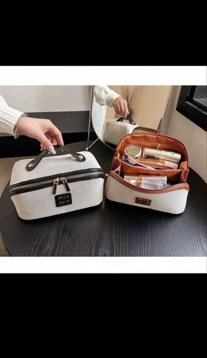 Дамски несесер в различни цветове